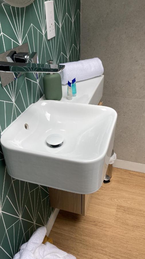 Central Ensuite Guest Unit With Ac And Free On-Street Parking برايتون المظهر الخارجي الصورة