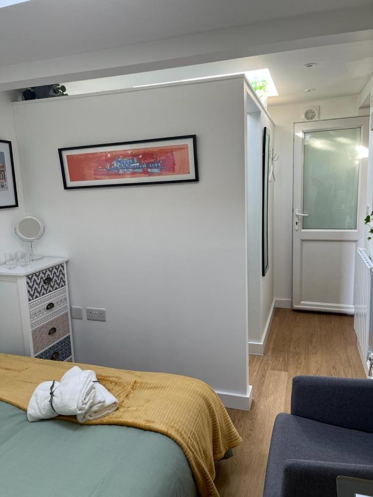 Central Ensuite Guest Unit With Ac And Free On-Street Parking برايتون المظهر الخارجي الصورة