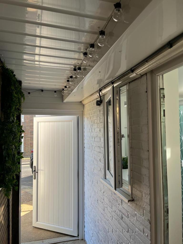 Central Ensuite Guest Unit With Ac And Free On-Street Parking برايتون المظهر الخارجي الصورة